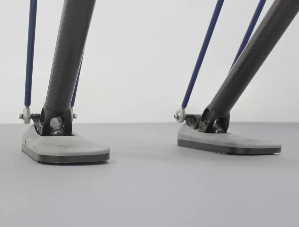 Vista frontal de la pierna de la plataforma robótica de investigación Kangaroo