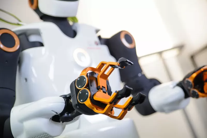 Un ejemplo de investigación robótica con el robot bípedo TALOS