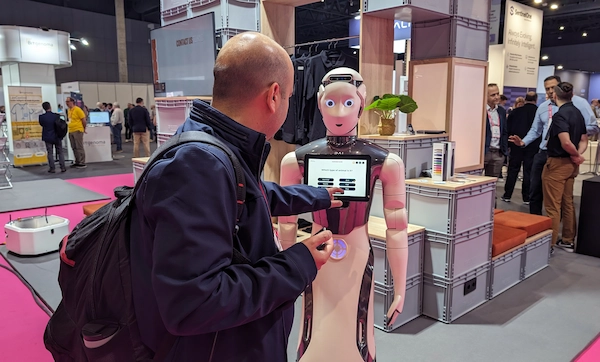 The AI social robot for entertainment ARI at the IOT Solutions Wolrd Congress 2024 in Barcelona at PAL Robotics' booth